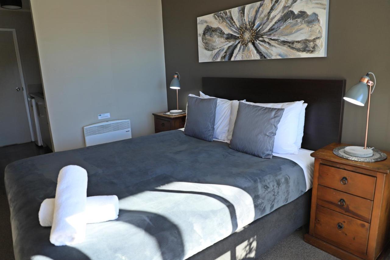 Lakes Edge Holiday Park Лейк Текапо Екстериор снимка