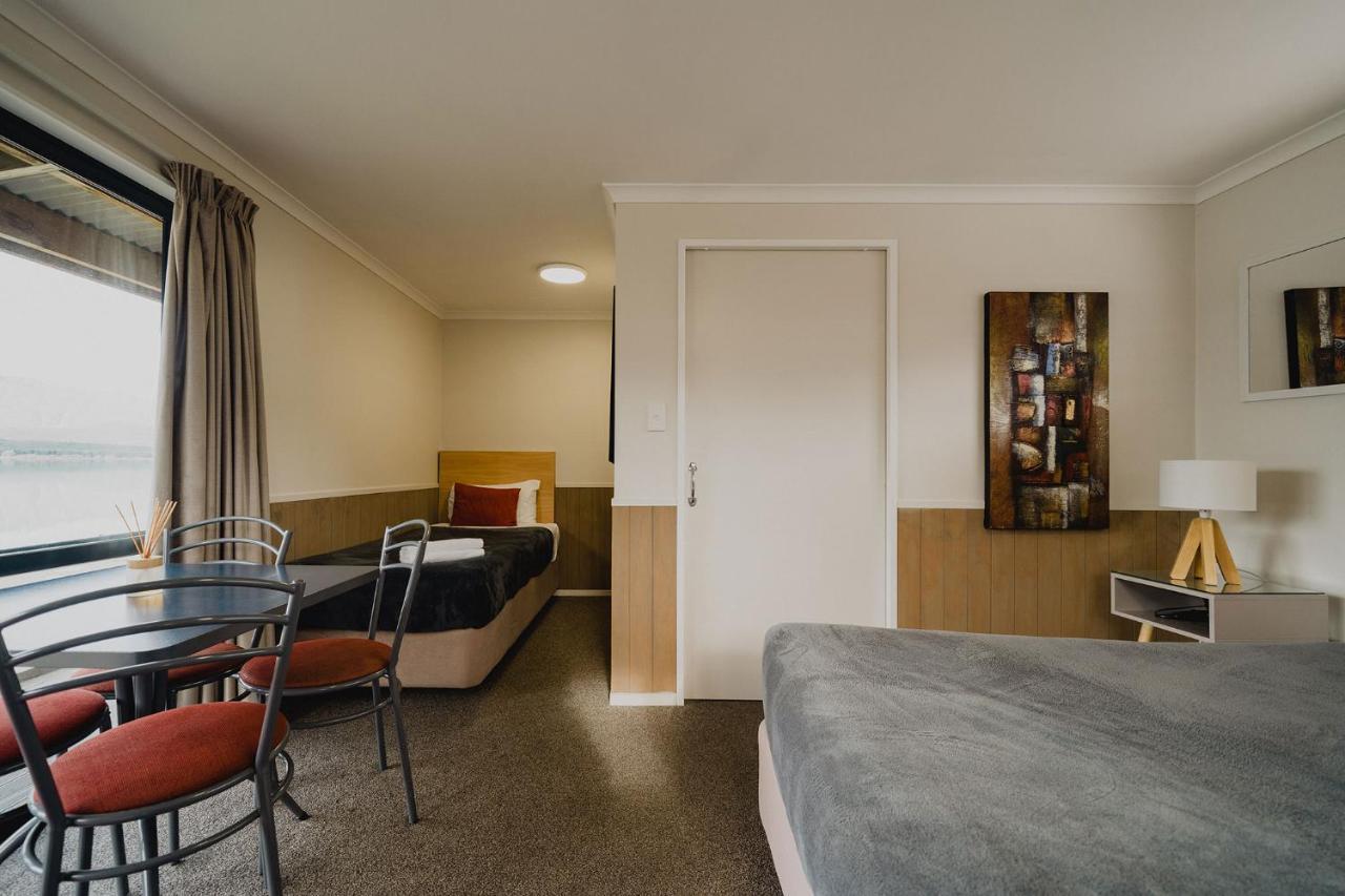 Lakes Edge Holiday Park Лейк Текапо Екстериор снимка