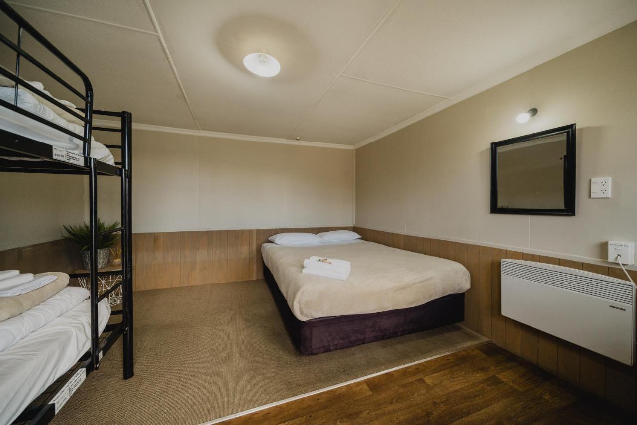 Lakes Edge Holiday Park Лейк Текапо Екстериор снимка